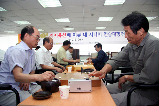 ‘반상 성대결’ 지지옥션배 여섯 번째 막 올라