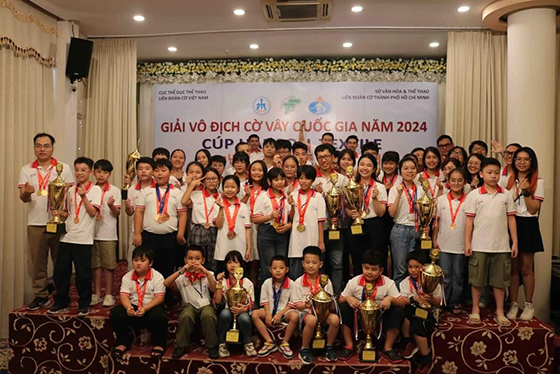 베트남 바둑 강자들이 한자리에! 한솔섬유배 전국대회 열려