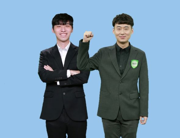 ▲9단으로 승단한 김명훈(왼쪽), 이원도 프로