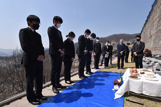 고(故) 김인 국수 1주기 추도식 열려